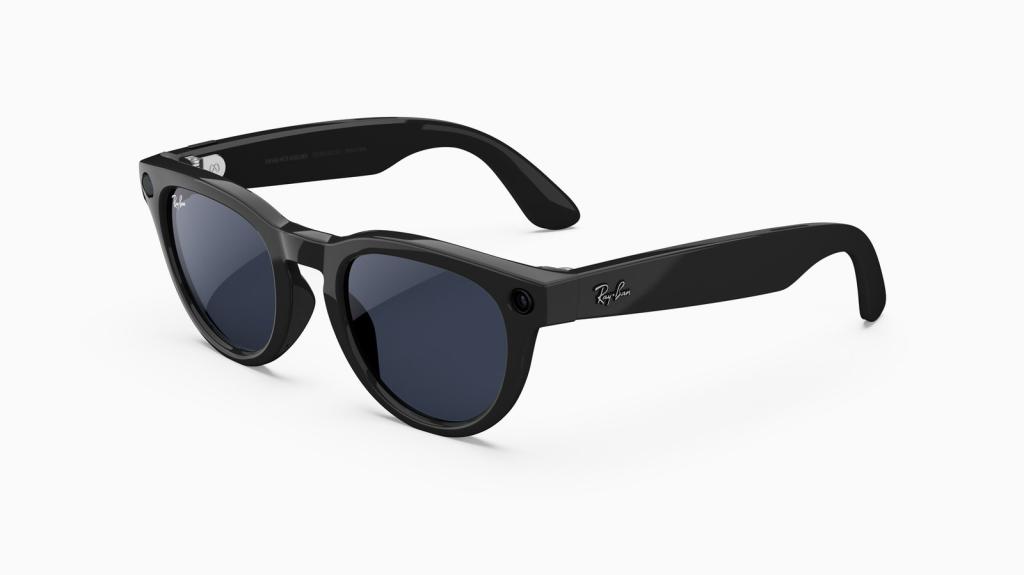 User interacting with Ray-Ban Meta Smart Glasses